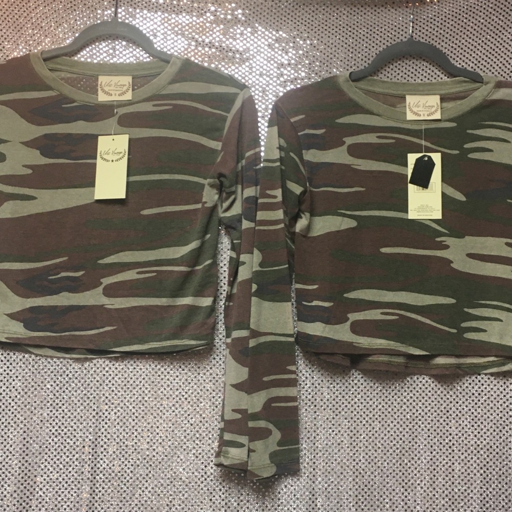 2 Camouflage print long sleeve t-shirts
